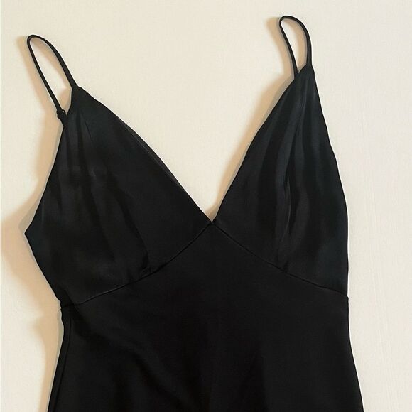 Women’s Black Evening Gown - Picture 4 of 7